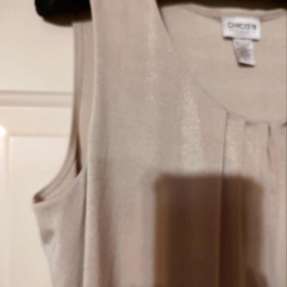 🐈 Striking Chico's Travelers Light Gold Lame Metallic Pleated Cami Tank - L (2) - Picture 13 of 16